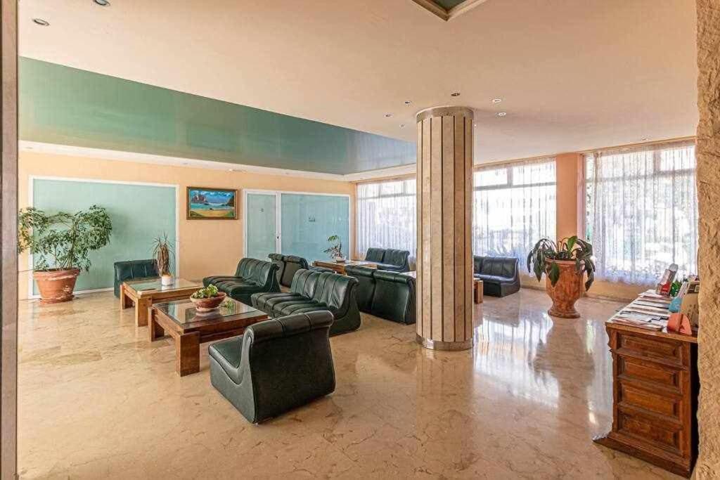 797 Holiday Rentals - Equipado Estudio Cerca Del Parque La Paloma Беналмадена Екстериор снимка