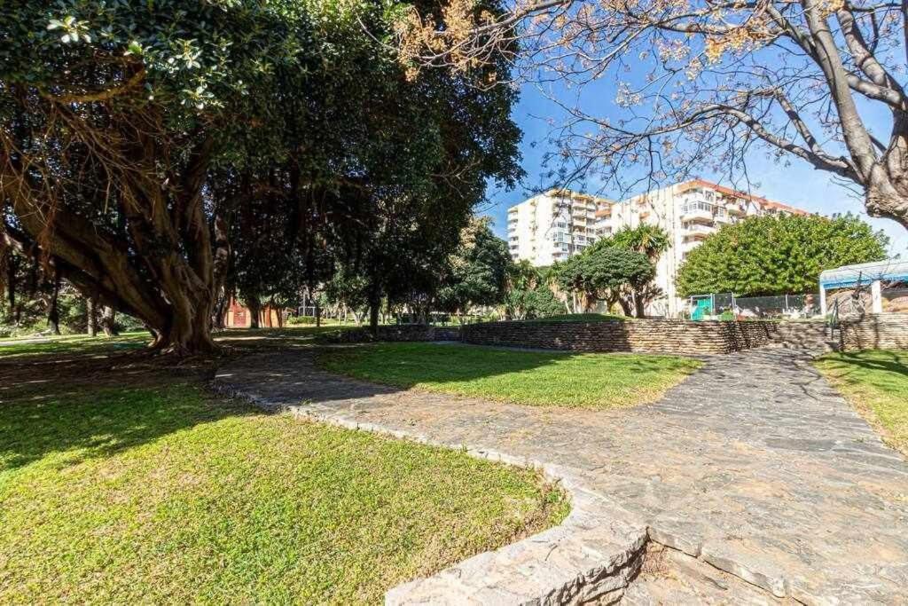797 Holiday Rentals - Equipado Estudio Cerca Del Parque La Paloma Беналмадена Екстериор снимка