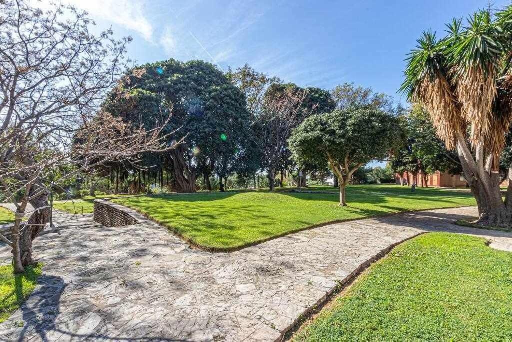 797 Holiday Rentals - Equipado Estudio Cerca Del Parque La Paloma Беналмадена Екстериор снимка