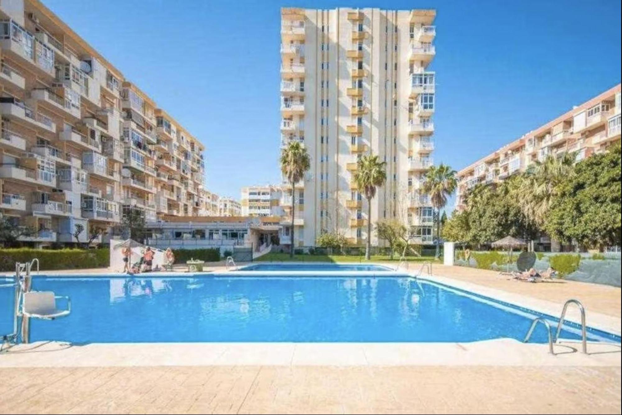 797 Holiday Rentals - Equipado Estudio Cerca Del Parque La Paloma Беналмадена Екстериор снимка